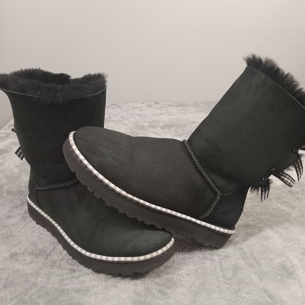 UGG BAILEY BOW II DIAGONAL STRIPES  1115170  BLACK SUEDE SHEEPSKIN BOOTS US 5 - Picture 5 of 12